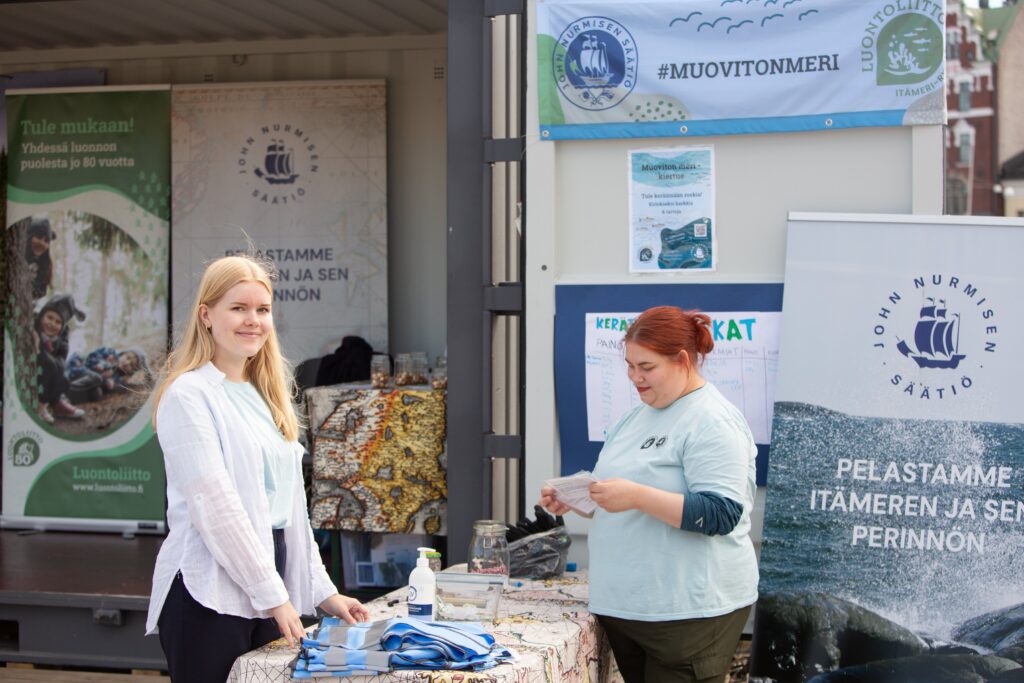 Itämeri-lähettiläitä Muoviton meri -kiertueella Tall Ships Races -tapahtumassa